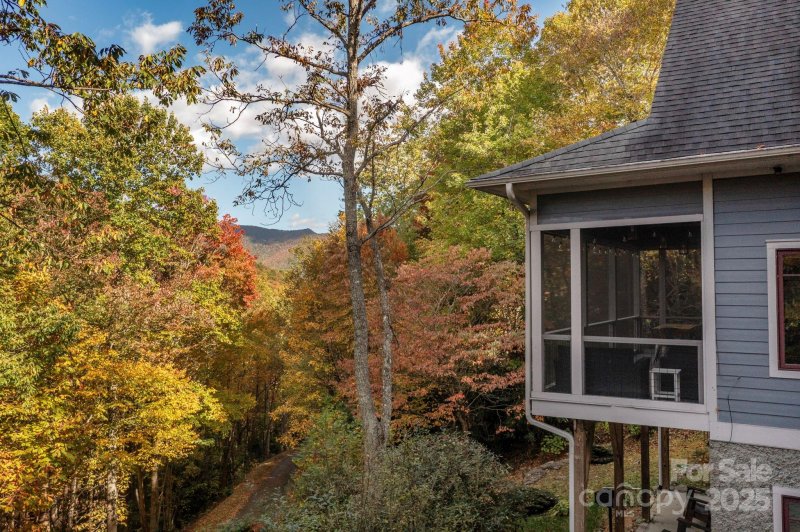 Property image 3 of 18 Wood Haven Lane in Laurel Ridge, Black Mountain, NC 28711