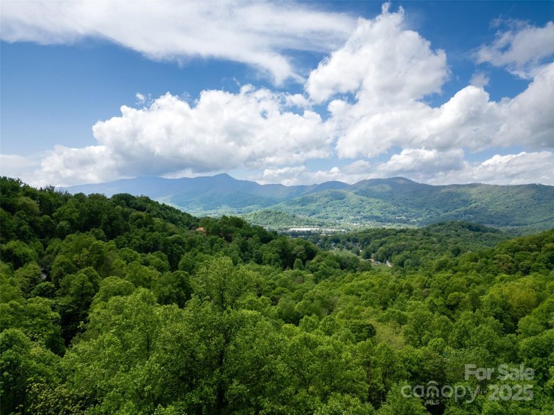 Property image 4 of 42 Cliff Lane in Smoky Mountain Sanctuary, Waynesville, NC 28786