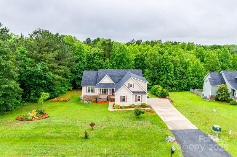 Property image 2 at 2050 Sunswept Lane, York, SC 29745