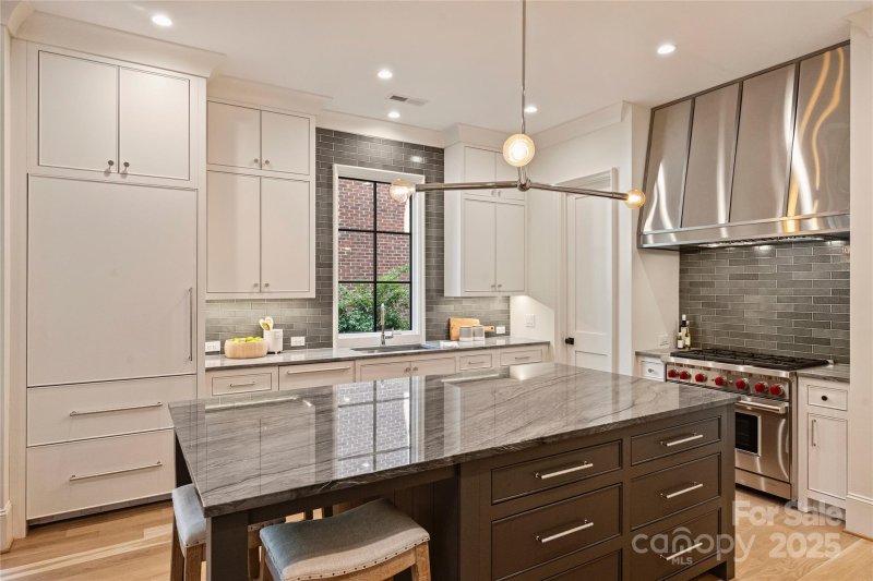 Property image 3 at 238 Laurel Avenue, Charlotte, NC 28207