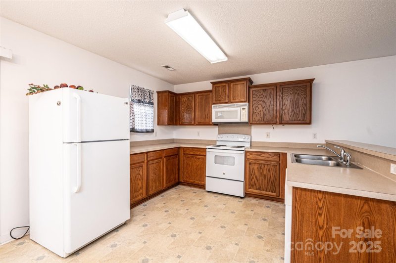 Property image 2 at 1991 9th Street Place, Hickory, NC 28602