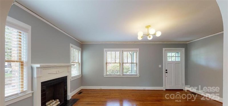Property image 2 at 3128 Commonwealth Avenue, Charlotte, NC 28205