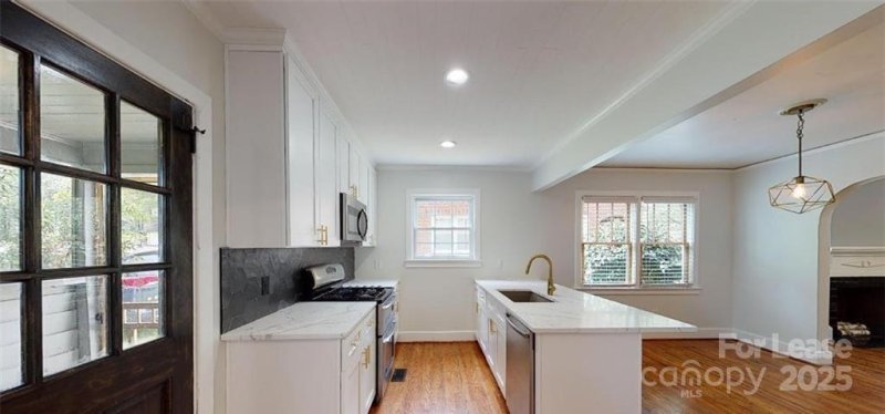 Property image 5 at 3128 Commonwealth Avenue, Charlotte, NC 28205