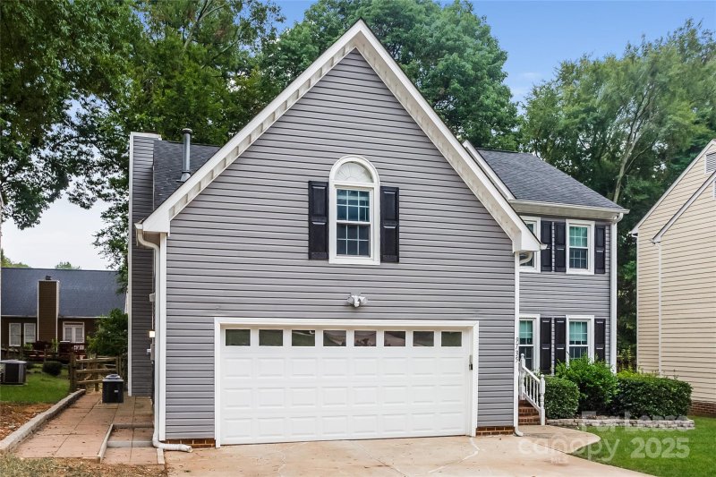 9735 Whitewood Trail