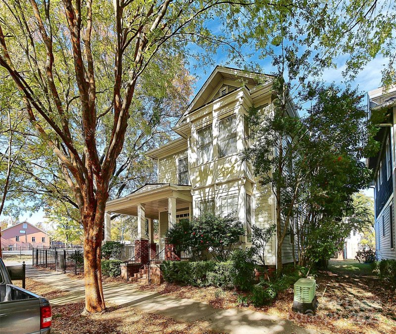 Property image 5 at 703 9th Street, Charlotte, NC 28202