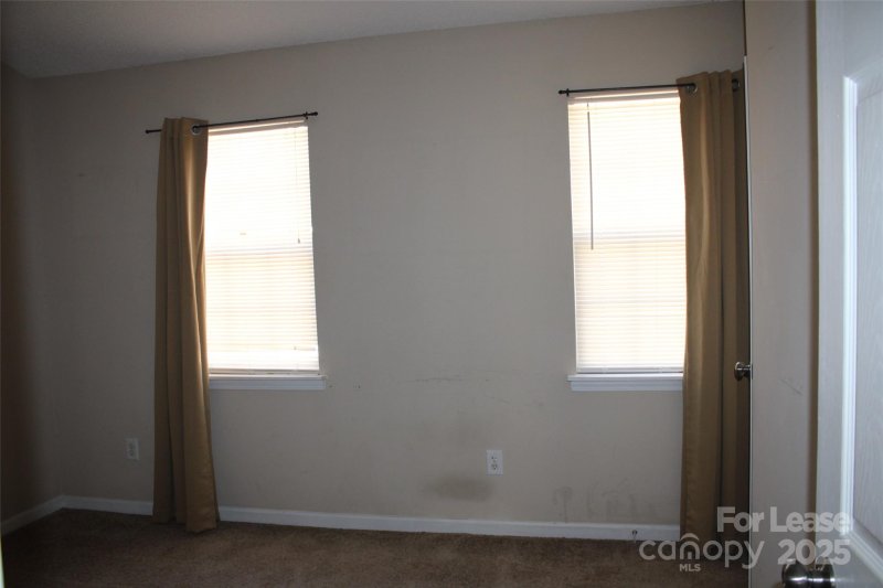 Property image 5 at 10118 Frosty Lane, Charlotte, NC 28216