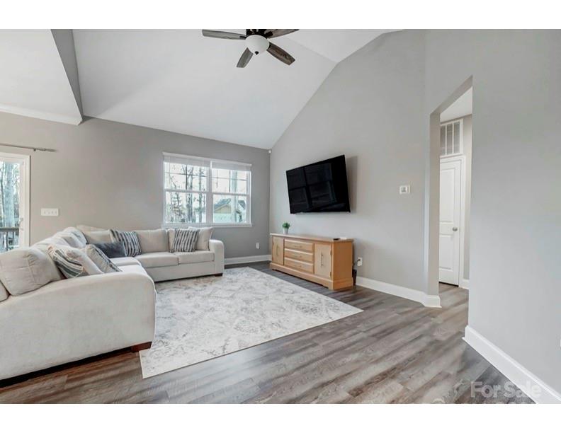 Property image 3 at 7595 Lakehaven Drive, Denver, NC 28037