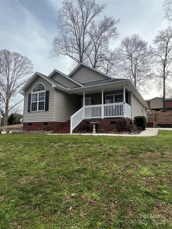 1504 Landsdowne Drive