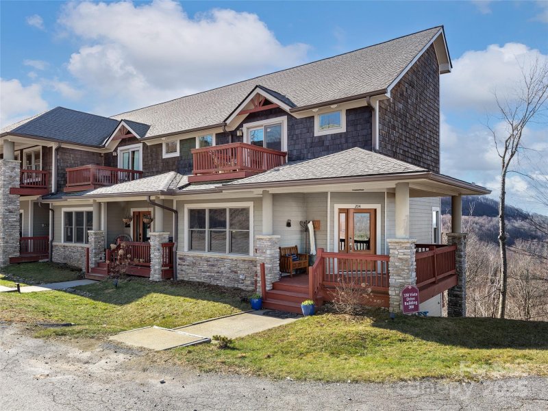 Property image 4 of 330 Vista Drive in Wolf Ridge, Mars Hill, NC 28754