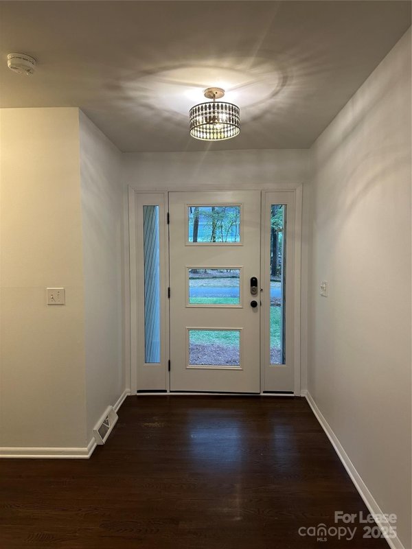 Property image 3 at 1822 Bobolink Lane, Charlotte, NC 28226