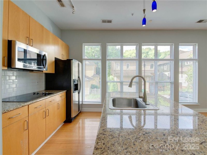 Property image 5 at 927 Garden District Drive, Charlotte, NC 28202