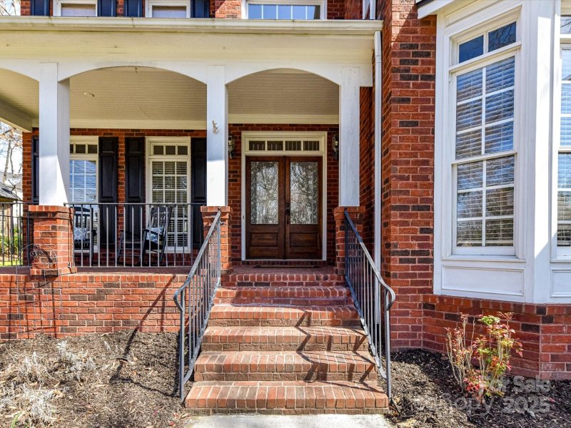 Property image 2 at 18322 Indian Oaks Lane, Davidson, NC 28036