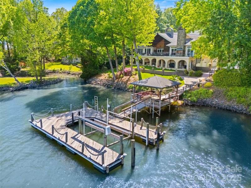 Property image 5 at 16 Sunrise Point Court, Lake Wylie, SC 29710