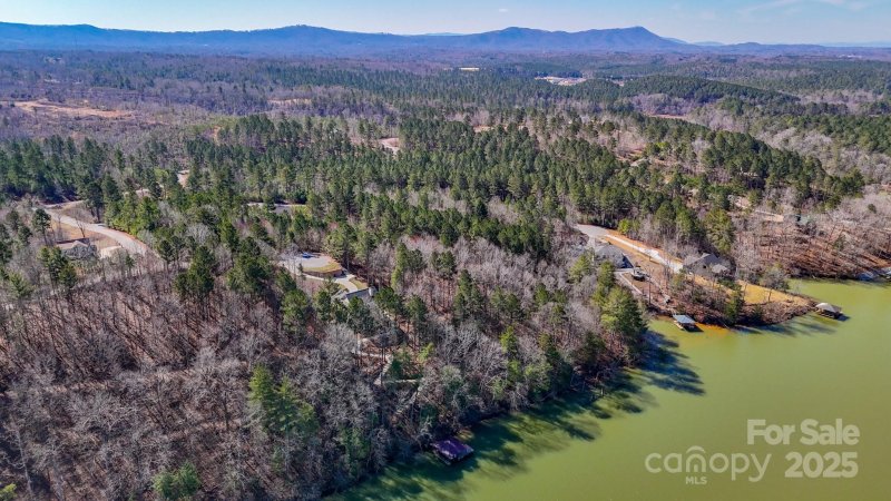 Property image 3 of 3005 High Vista Court in Lake Vistas, Connelly Springs, NC 28612