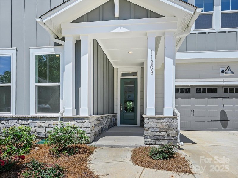 Property image 2 of 11208 Shreveport Drive in North Creek Village, Huntersville, NC 28078