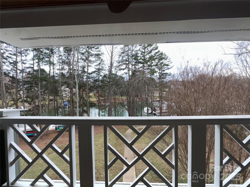 Property image 4 at 20123 Henderson Road, Cornelius, NC 28031