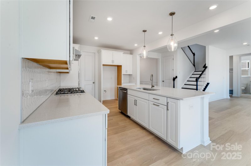 Property image 4 at 136 Glenn Drive, Mooresville, NC 28115