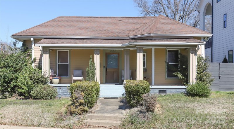 1001 Parkwood Avenue