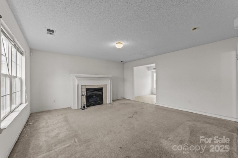 Property image 4 at 303 Cupped Oak Court, Charlotte, NC 28213