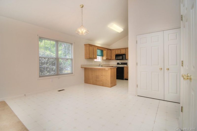 Property image 3 at 1512 Cambridge Heights Place, Concord, NC 28027