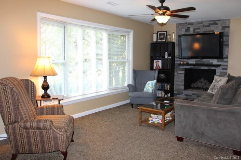 Property image 2 at 1361 36th Avenue Drive, Hickory, NC 28601