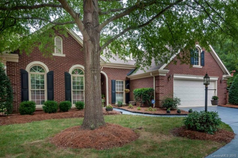 Property image 2 at 7035 Walton Heath Lane, Charlotte, NC 28277