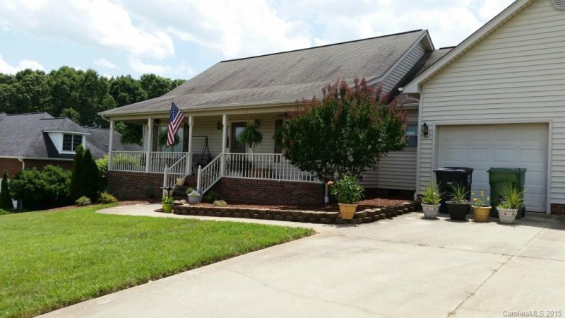 Property image 2 at 102 Blue Spruce Court, Shelby, NC 28152