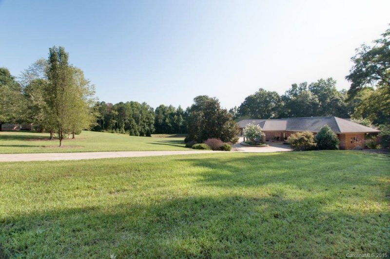 Property image 2 at 4616 Dovefield Lane, Kannapolis, NC 28081