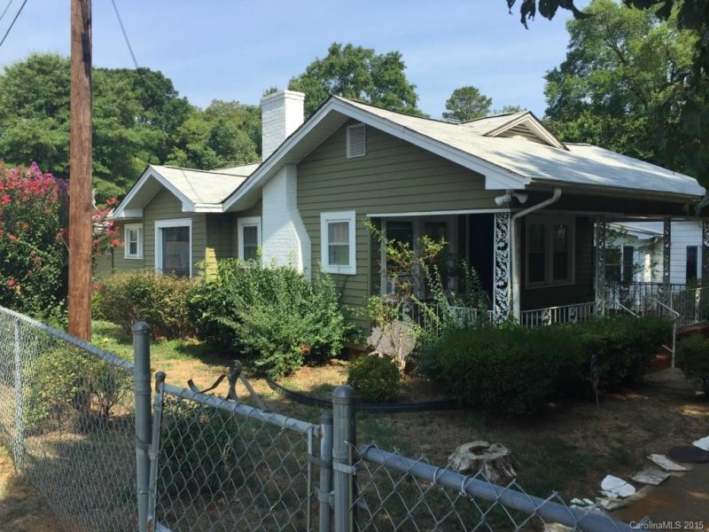 Property image 2 at 2530 Midland Avenue, Charlotte, NC 28208