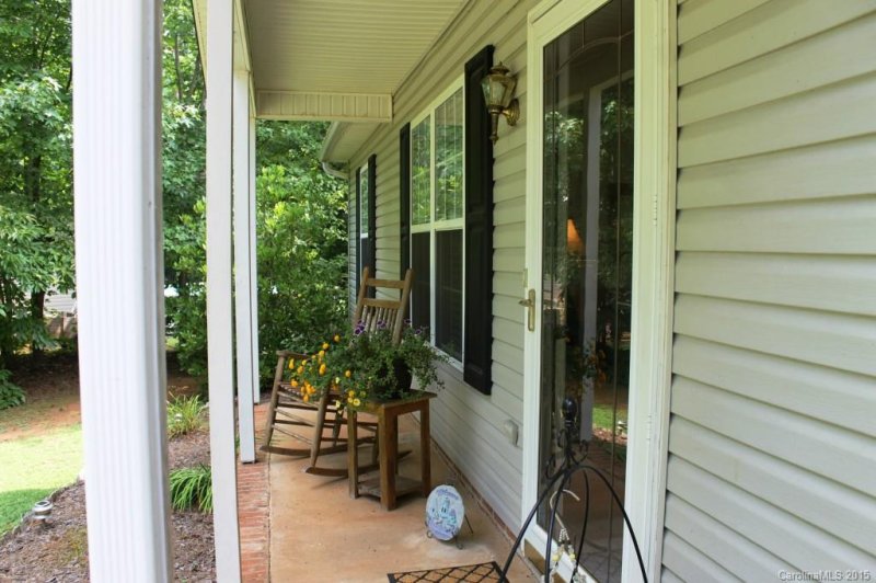 Property image 2 at 136 Creek Branch Drive, Mooresville, NC 28115