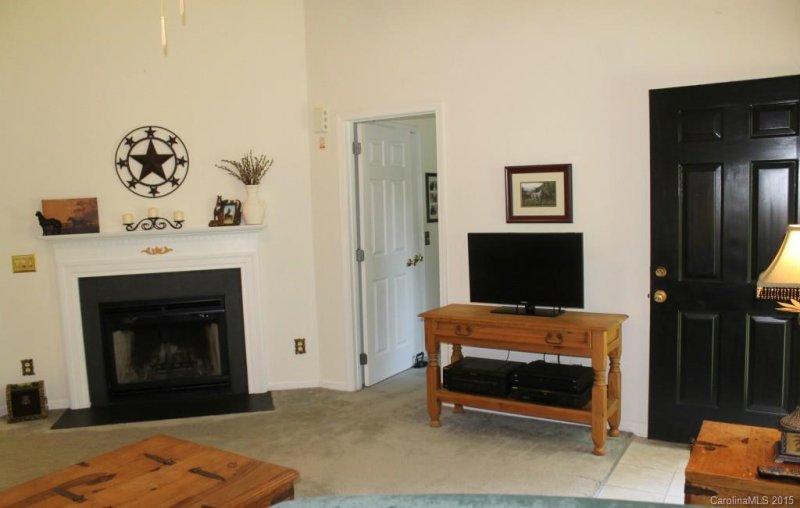 Property image 3 at 136 Creek Branch Drive, Mooresville, NC 28115