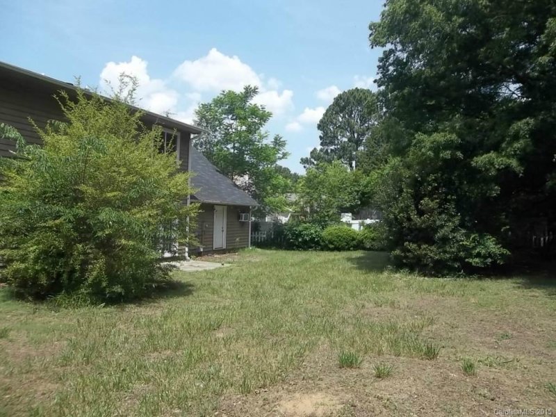 Property image 2 at 7538 Eastbourne Road, Charlotte, NC 28227