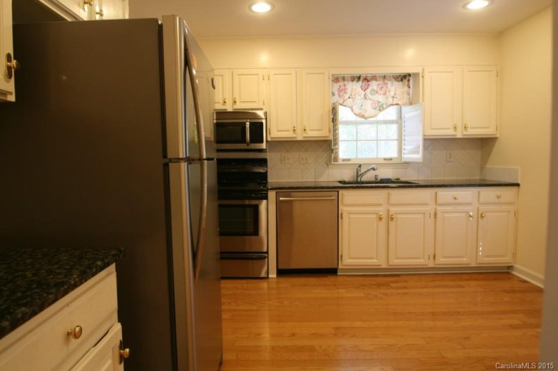 Property image 2 at 500 N Poplar Street, Charlotte, NC 28202