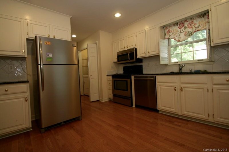 Property image 3 at 500 N Poplar Street, Charlotte, NC 28202