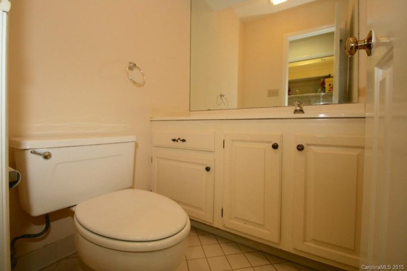 Property image 4 at 500 N Poplar Street, Charlotte, NC 28202