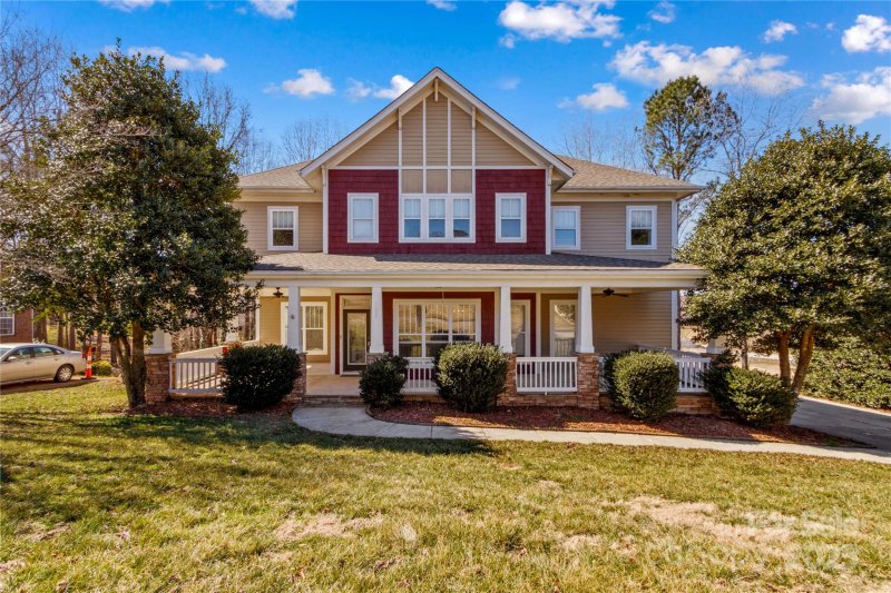 Property image 2 at 137 Hunters Hill Drive, Statesville, NC 28677