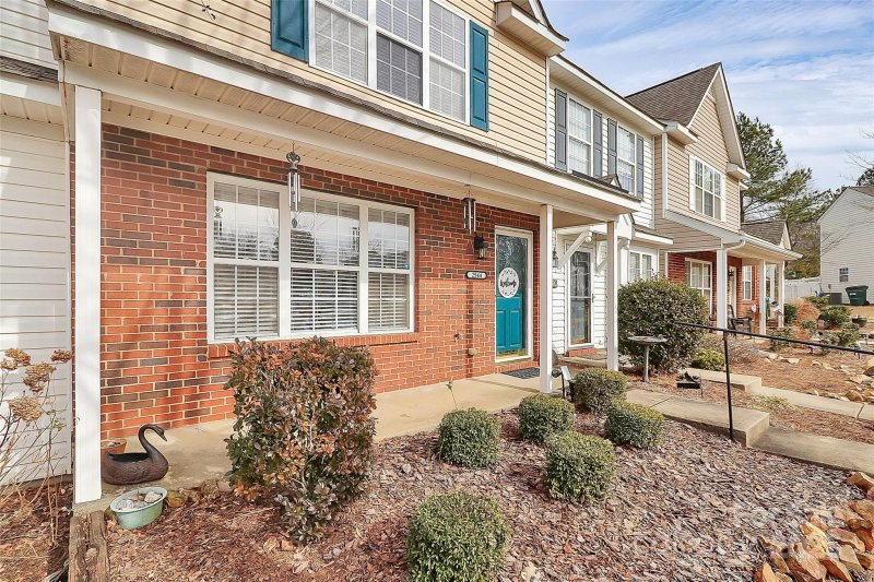 Property image 2 at 2944 Caldwell Ridge Parkway, Charlotte, NC 28213