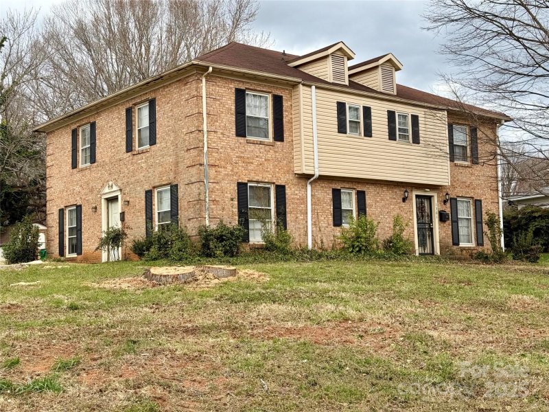 Property image 2 at 1301 Bywood Lane, Charlotte, NC 28209