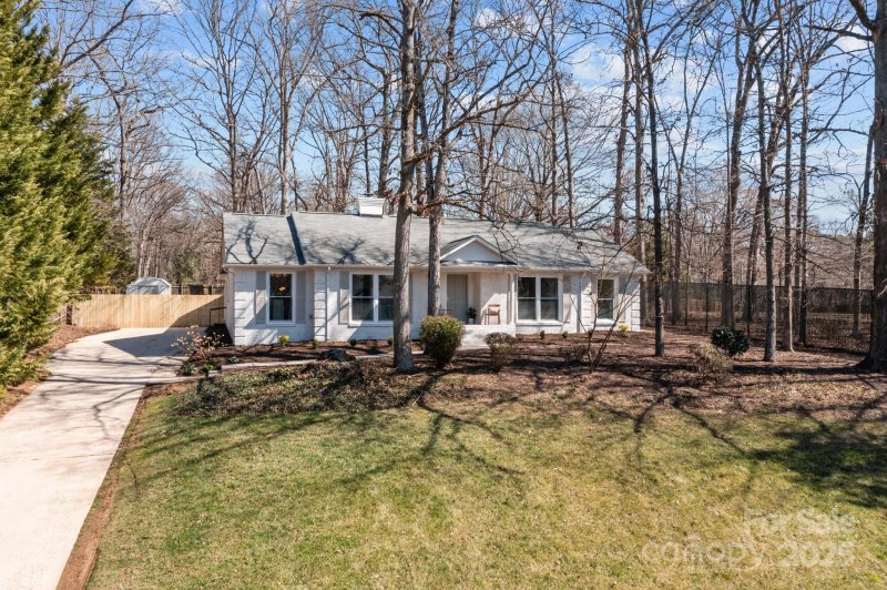 Property image 3 at 6215 Coatbridge Lane, Charlotte, NC 28212