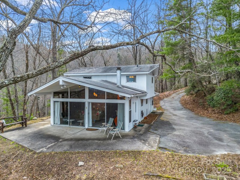 Property image 3 at 675 Foster Hill Drive, Hendersonville, NC 28739