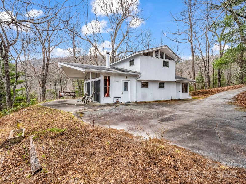Property image 5 at 675 Foster Hill Drive, Hendersonville, NC 28739