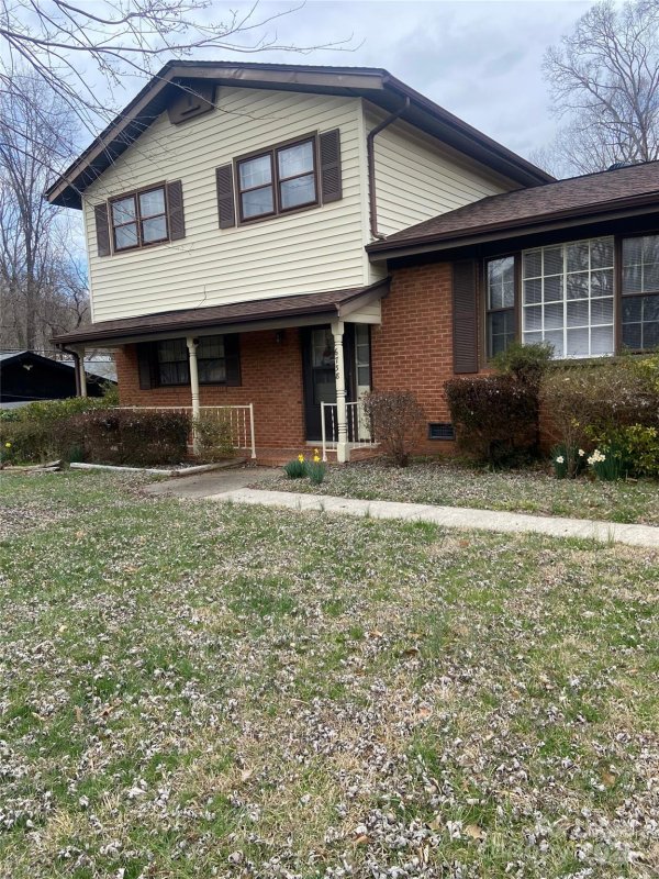 Property image 2 at 6738 Glenmoor Drive, Charlotte, NC 28214