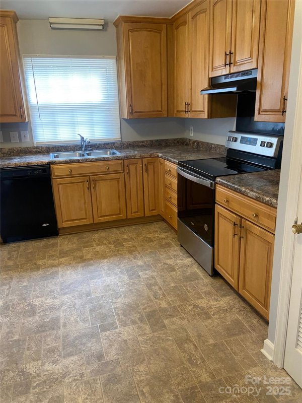 Property image 4 at 6738 Glenmoor Drive, Charlotte, NC 28214