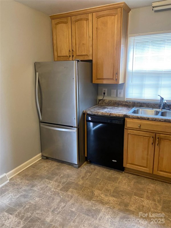 Property image 5 at 6738 Glenmoor Drive, Charlotte, NC 28214