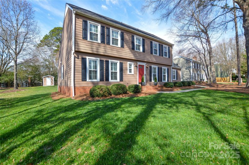Property image 3 at 916 Somersby Lane, Matthews, NC 28105
