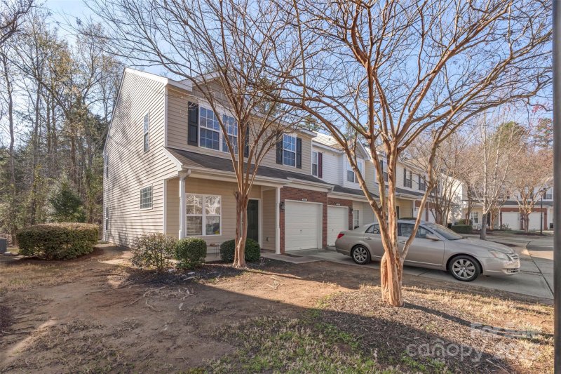 Property image 4 at 13923 Singleleaf Lane, Charlotte, NC 28278