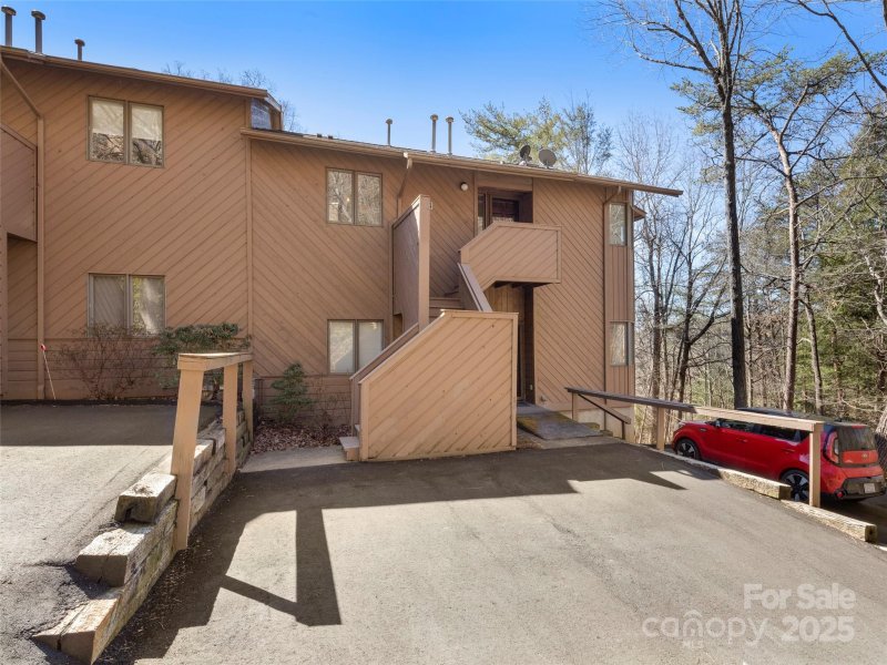 Property image 2 at 305 Piney Mountain Drive, Asheville, NC 28805