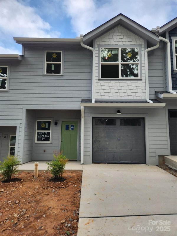 Property image 2 of 7 Bolton Street in Westview Village, Asheville, NC 28806