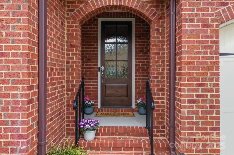 Property image 2 at 16620 Redding Park Lane, Cornelius, NC 28031