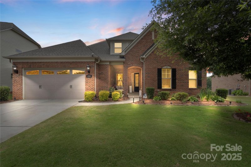 Property image 2 of 12726 Rusty Blackbird Way in Chapel Cove, Charlotte, NC 28278